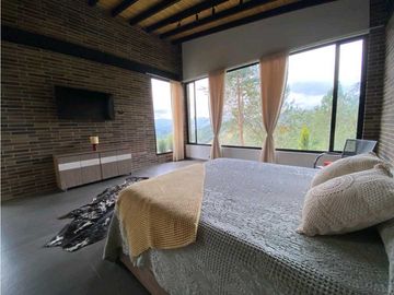Casa moderna en el Retiro de un nivel