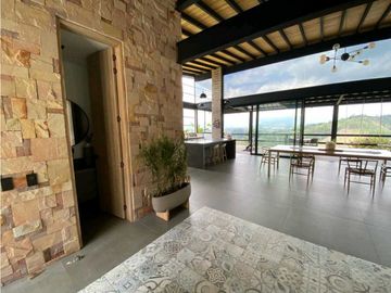 Casa moderna en el Retiro de un nivel