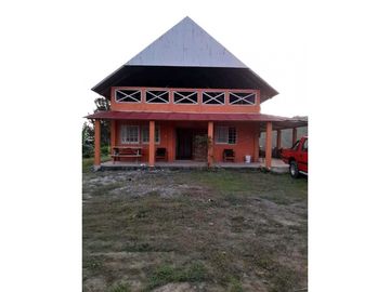 Se vende cabaña en Las Minas de Herrera.