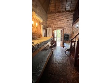 EN CARILO, CLASICO CHALET EN EXCELENTE UBICACIÓN