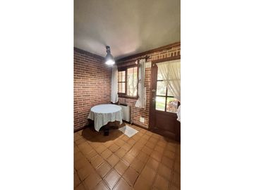 EN CARILO, CLASICO CHALET EN EXCELENTE UBICACIÓN