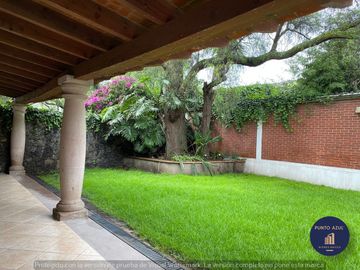 CASA EN VENTA EN CALLE CERRADA EN JARDINES DEL PEDREGAL