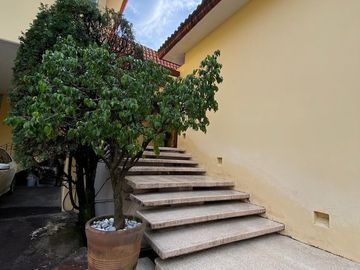 CASA EN VENTA EN CALLE CERRADA EN JARDINES DEL PEDREGAL