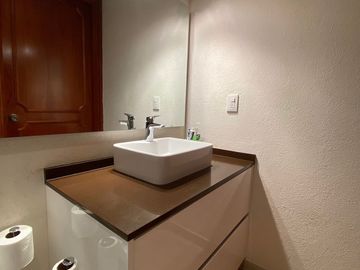 CASA EN VENTA EN CALLE CERRADA EN JARDINES DEL PEDREGAL