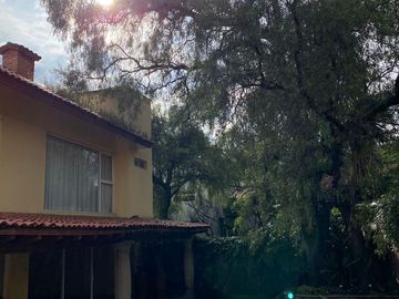 CASA EN VENTA EN CALLE CERRADA EN JARDINES DEL PEDREGAL