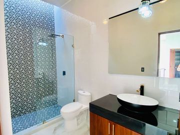 Casa nueva en Venta, Zona Norte de Colima, Fraccionamiento Privado LA HERRADURA.