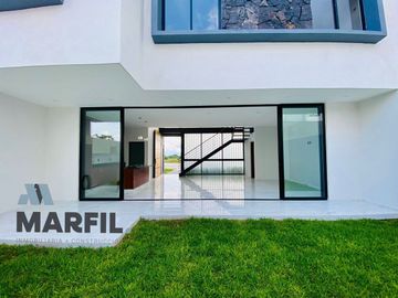 Casa nueva en Venta, Zona Norte de Colima, Fraccionamiento Privado LA HERRADURA.