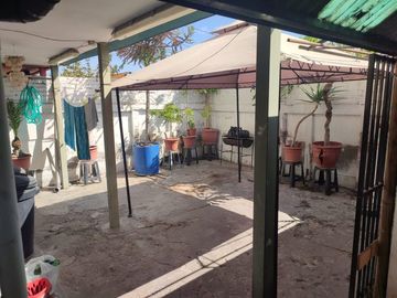 Excelente casa 4D/2B, dos pisos, con porche dos vehículos en comuna de Maipú
