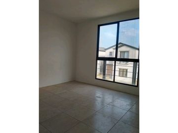 Alquilo o vendo casa Los Prados 1