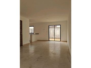 Alquilo o vendo casa Los Prados 1