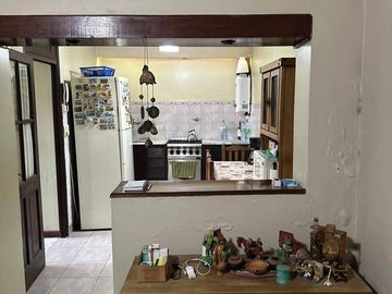 Casa en venta de 4 dormitorios c/ cochera en Nueva Pompeya