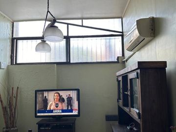 Casa en venta de 4 dormitorios c/ cochera en Nueva Pompeya
