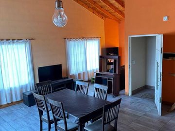 Casa en venta de 4 dormitorios c/ cochera en Nueva Pompeya