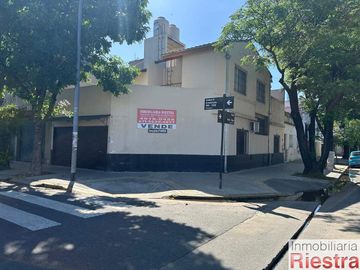 Casa en venta de 4 dormitorios c/ cochera en Nueva Pompeya