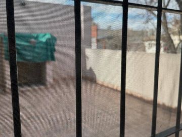 Casa en venta de 4 dormitorios c/ cochera en Nueva Pompeya