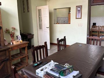 Casa en venta de 4 dormitorios c/ cochera en Nueva Pompeya