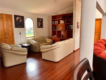 CASA EN VENTA O RENTA EN LOS SAUCOS