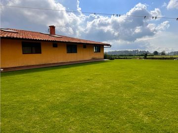 CASA EN VENTA O RENTA EN LOS SAUCOS