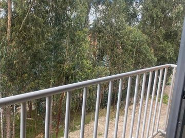 Se vende un hermoso apartamento ubicado en un quinto piso