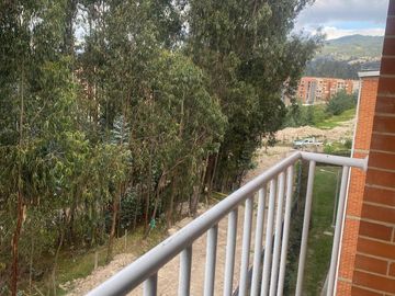 Se vende un hermoso apartamento ubicado en un quinto piso