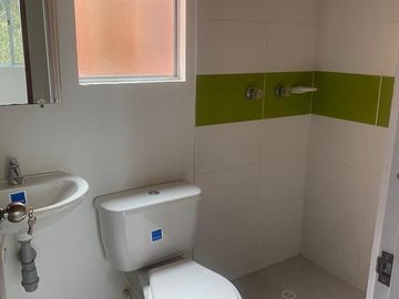 Se vende un hermoso apartamento ubicado en un quinto piso