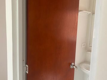Se vende un hermoso apartamento ubicado en un quinto piso