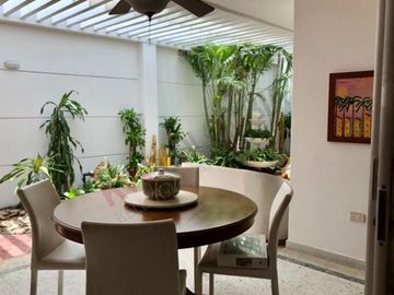 Venta de espectacular casa tipo mansión