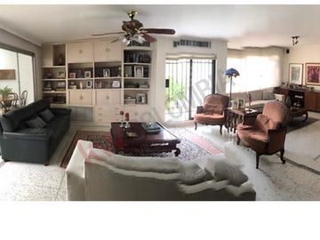Venta de espectacular casa tipo mansión