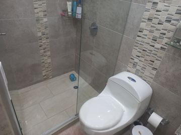 Venta espectacular casa de dos niveles en conjunto residencia