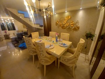 Venta espectacular casa de dos niveles en conjunto residencia