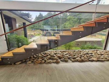 En venta Casa Moderna de 2 niveles en Condominio, Tenjo, Cundinamarca