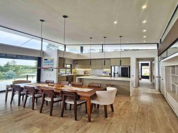 En venta Casa Moderna de 2 niveles en Condominio, Tenjo, Cundinamarca