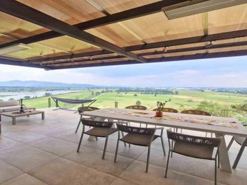 En venta Casa Moderna de 2 niveles en Condominio, Tenjo, Cundinamarca