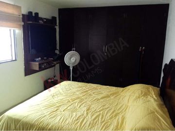 Espaciosa Casa Con Patio Amplio En Sitio Estratégico En El Barrio Paraíso-6106
