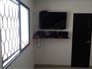 Espaciosa Casa Con Patio Amplio En Sitio Estratégico En El Barrio Paraíso-6106
