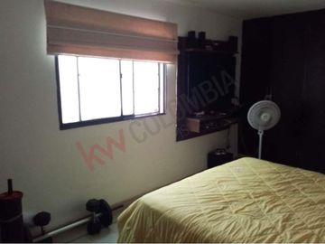 Espaciosa Casa Con Patio Amplio En Sitio Estratégico En El Barrio Paraíso-6106