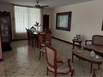 Venta de espaciosa casa en El barrio La Campiña en la ciudad de Barranquilla