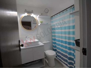 Amplia Casa de 5 habitaciones cerca a Bulevar Niza en Bogotá, súper linda.
