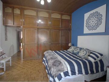 Amplia Casa de 5 habitaciones cerca a Bulevar Niza en Bogotá, súper linda.