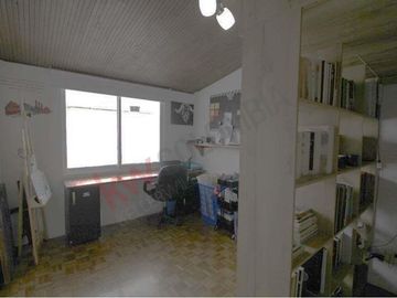 Amplia Casa de 5 habitaciones cerca a Bulevar Niza en Bogotá, súper linda.