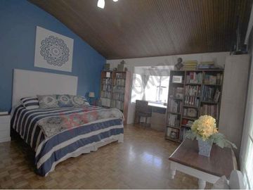 Amplia Casa de 5 habitaciones cerca a Bulevar Niza en Bogotá, súper linda.