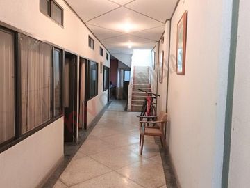 Casa en Venta en Carmen de Apicalá, Tolima. 3 amplios niveles, Local comercial