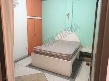Casa en Venta en Carmen de Apicalá, Tolima. 3 amplios niveles, Local comercial