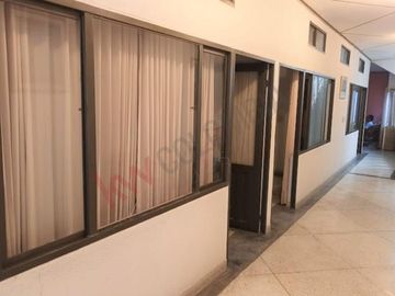 Casa en Venta en Carmen de Apicalá, Tolima. 3 amplios niveles, Local comercial