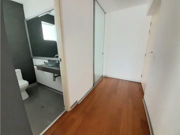 BAJO DE PRECIO! Amplio departamento en venta en Miraflores