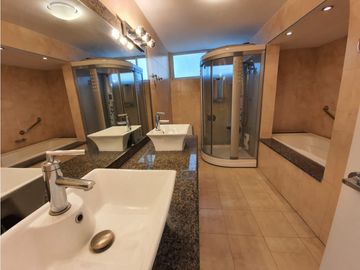 Venta de apartamento en Punta  Paitilla, PH Torre Alamar