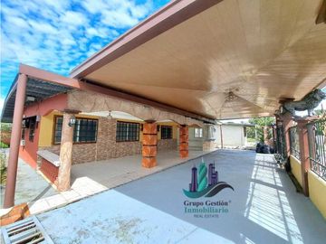 VENDO CASA EN VIA PRINCIPAL LOS ALGARROBOS