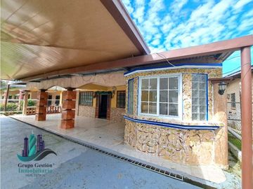 VENDO CASA EN VIA PRINCIPAL LOS ALGARROBOS