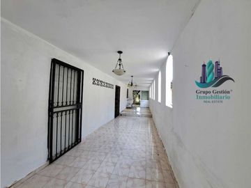 VENDO CASA EN VIA PRINCIPAL LOS ALGARROBOS