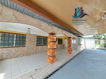 VENDO CASA EN VIA PRINCIPAL LOS ALGARROBOS